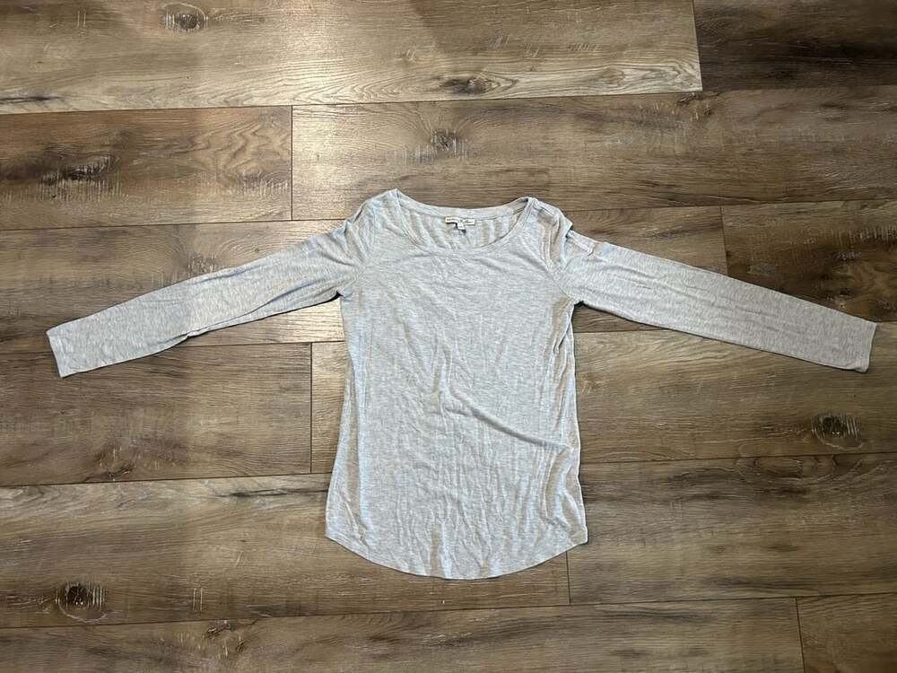 Express One Eleven Women's Gray Long Sleeve Scoop Neck Cross Back Top Size M
